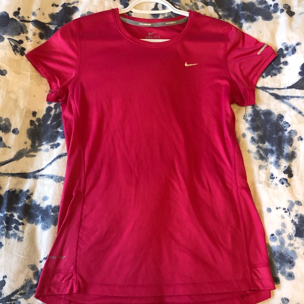 Magenta Nike Dry Fit Athletic Tee Size Medium